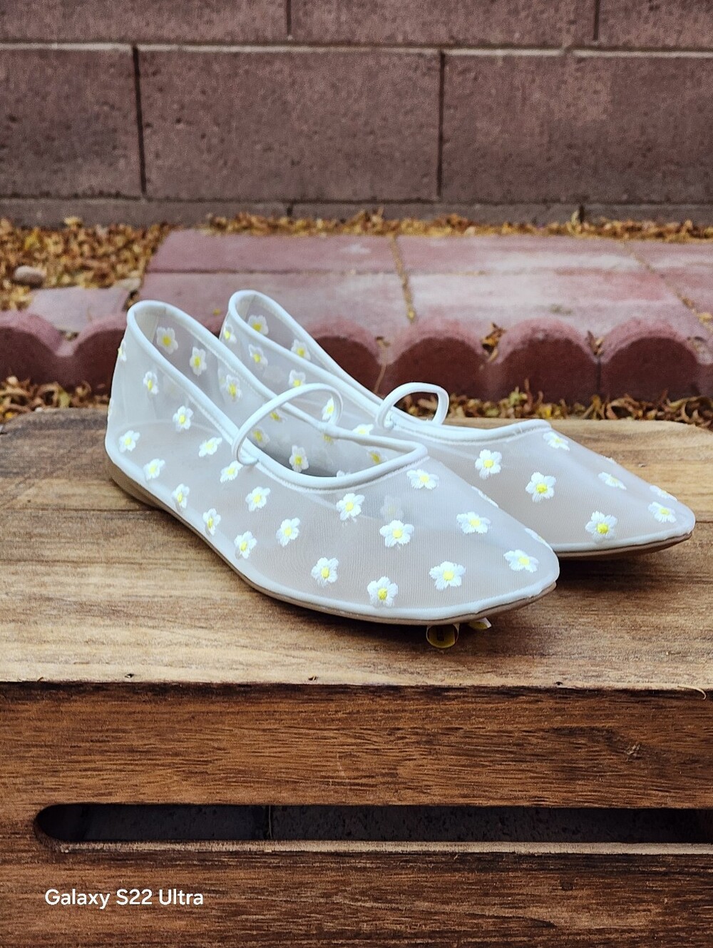 Wild Pair Women's White Mesh Augustt Ballet Flats Size 9 - Picture 5 of 8